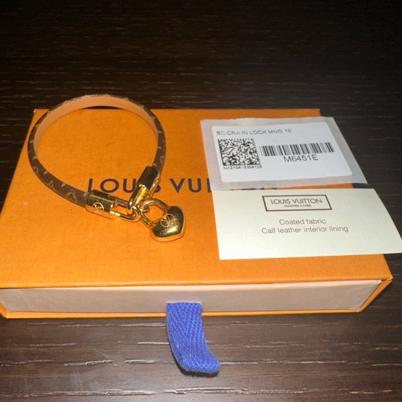 Crazy In Lock Bracelet | Louis Vuitton - Picture 3 of 6